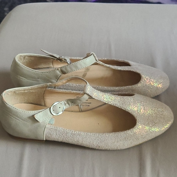 Shoes - Picture 2 of 3